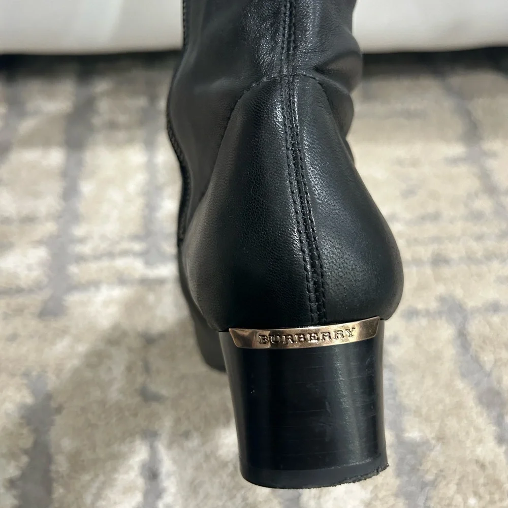 Leather Burberry boots - Picture 4 of 6